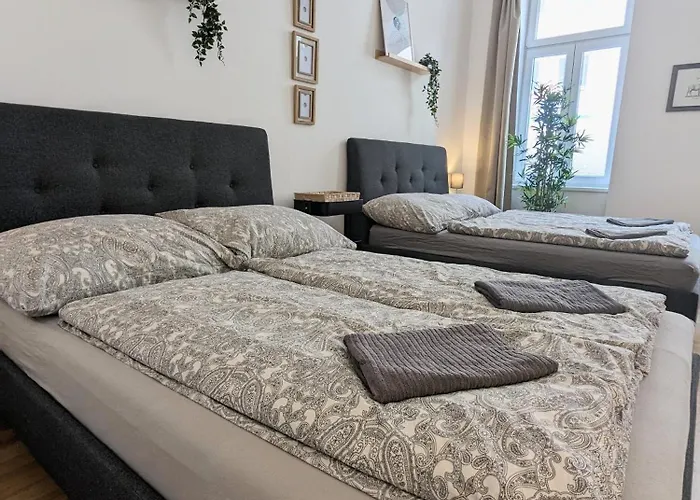 Renovated - 10 Min To Center Appartement
