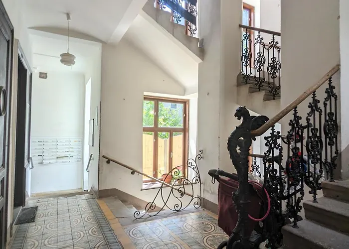 Renovated - 10 Min To Center Wenen